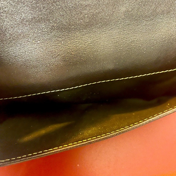 Authentic Gucci Wallet - Picture 4 of 9